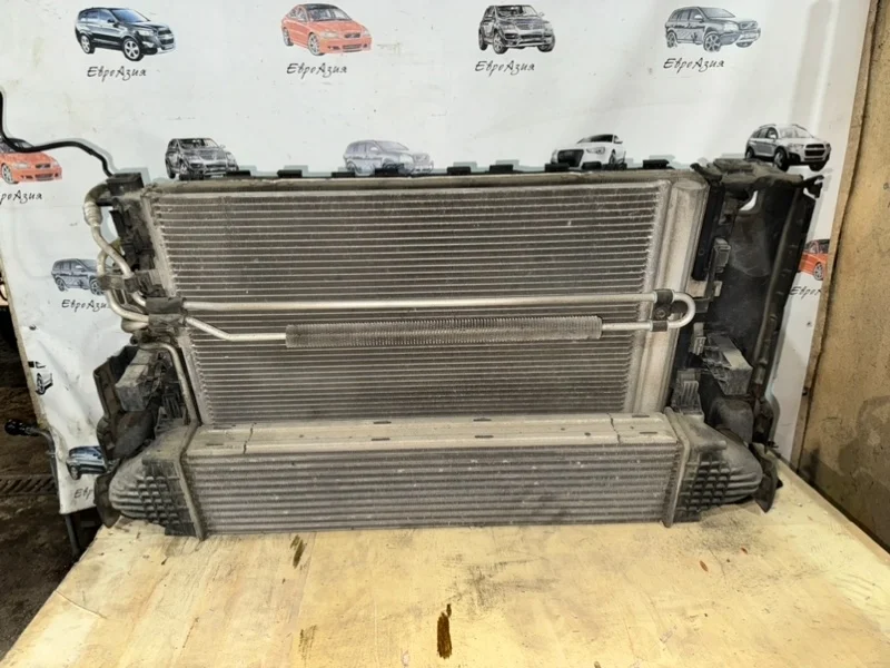 Кассета радиаторов в сборе VOLVO S60 S80 XC70 XC60 2011 31368361 2.5T 2.4D