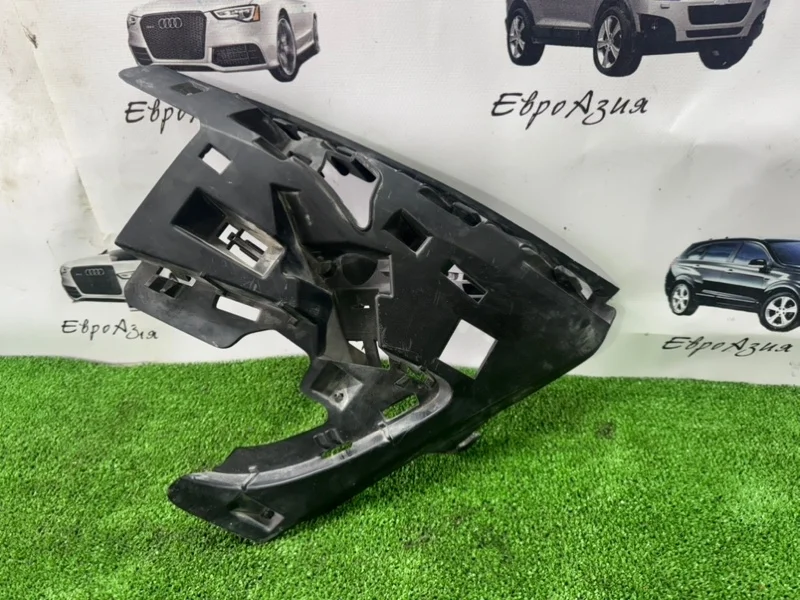 Кронштейн форсунки VOLVO S60 2011 31323425, левый