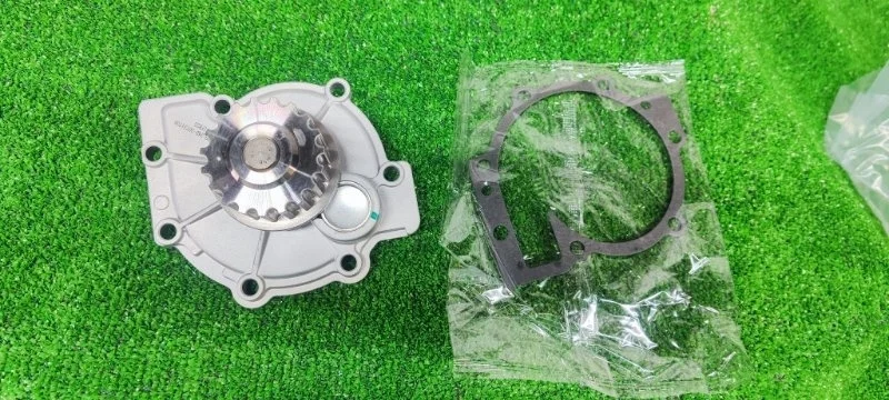 Помпа Volvo C30 S40 S60 V70 XC70 S80 XC90 2007 30751700