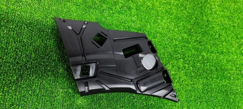 Кронштейн бампера Volvo XC60 2019 31425163, передний