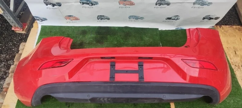 Бампер Volvo V40 31283756, задний