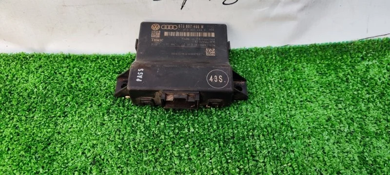 Блок управления Audi A4 8T0907468M