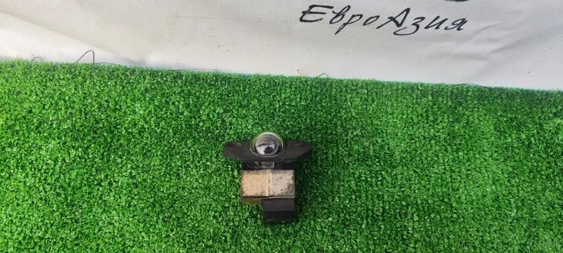 Камера заднего вида VOLVO S80 XC90 XC70 XC60 31201009