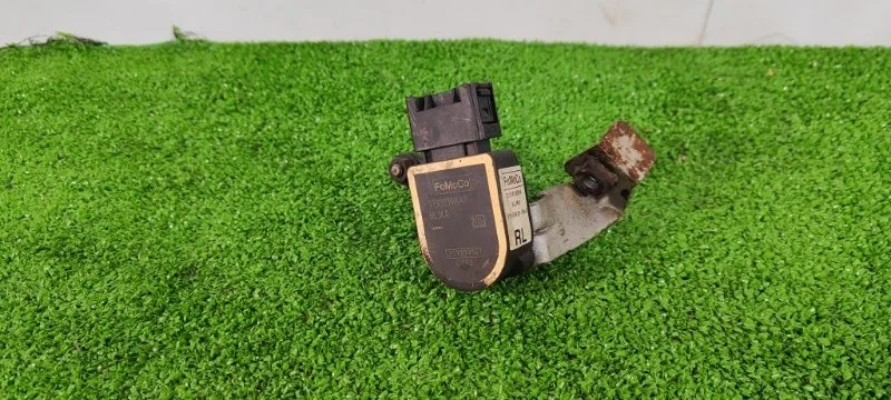 Датчик положения кузова VOLVO S60 XC60 V70 XC70 S80 XC90 2013 31258180