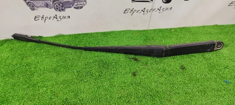 Поводок Стеклоочистителя VOLVO XC90 30753819 XC90, правый