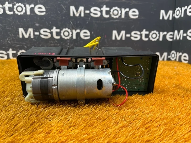 Компрессор центрального замка Mercedes-Benz S-Class 2002 A2208001148 W220 112.944