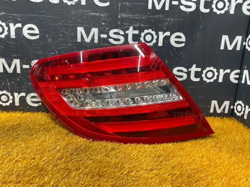 Фонарь задний Mercedes-Benz C-Class 2012 A2048205464 W204 271.860, левый
