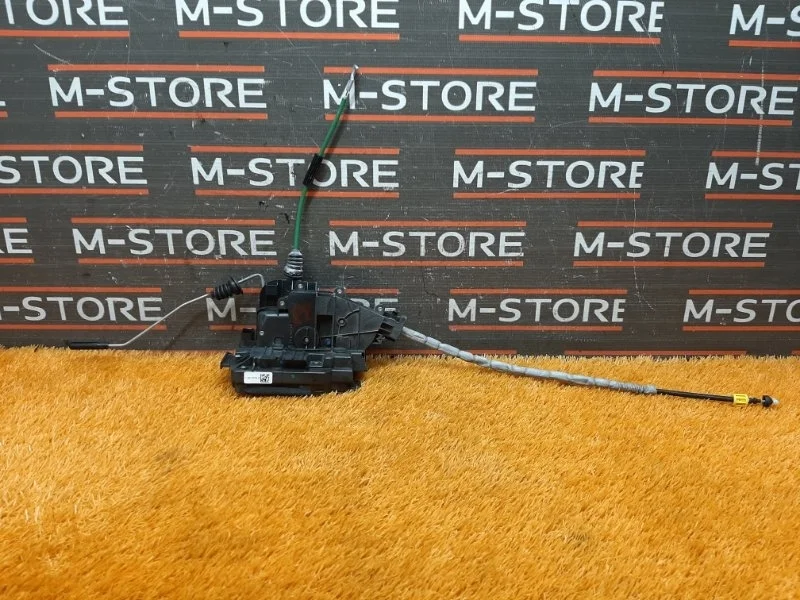 Замок двери Mercedes-Benz C-Class 2014 A0997303800 W205 274.920, задний правый