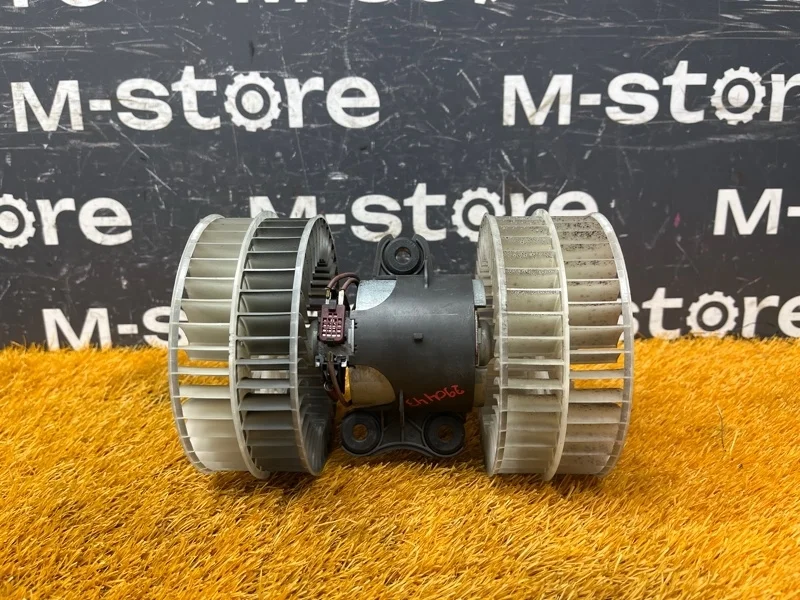 Мотор печки Mercedes-Benz V-Class 2012 A0008357904 W639 272.978