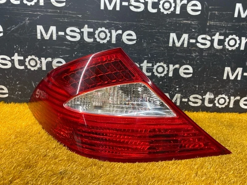 Фонарь задний Mercedes-Benz Cls-Class 2006 A2198200164 W219 273.960, левый