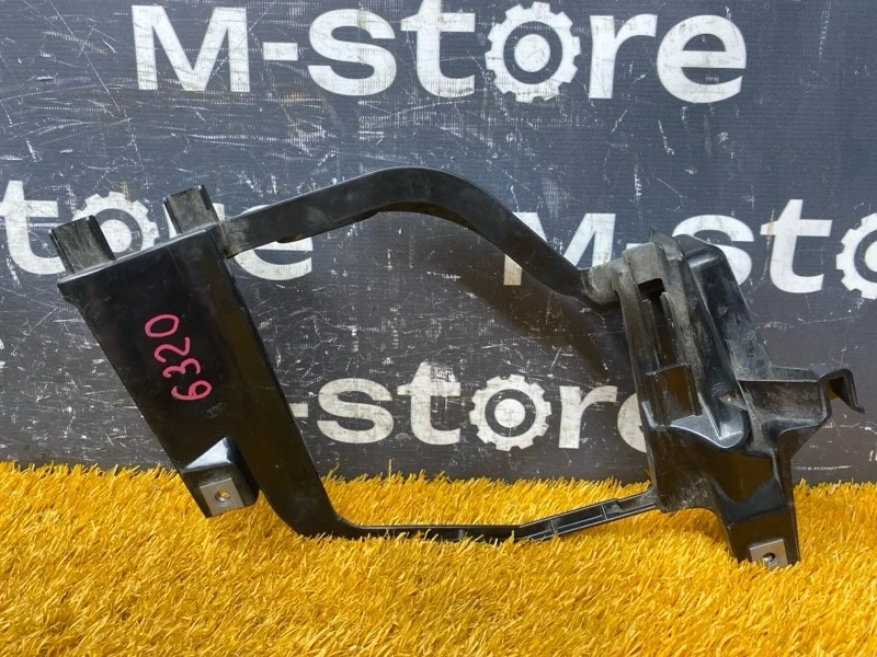 Кронштейн фары Bmw 5-Series 2005 63126936090 E60 N52B25A, правый