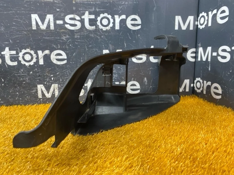 Кронштейн фары Audi Q7 2008 4L0941613 4L BAR, левый