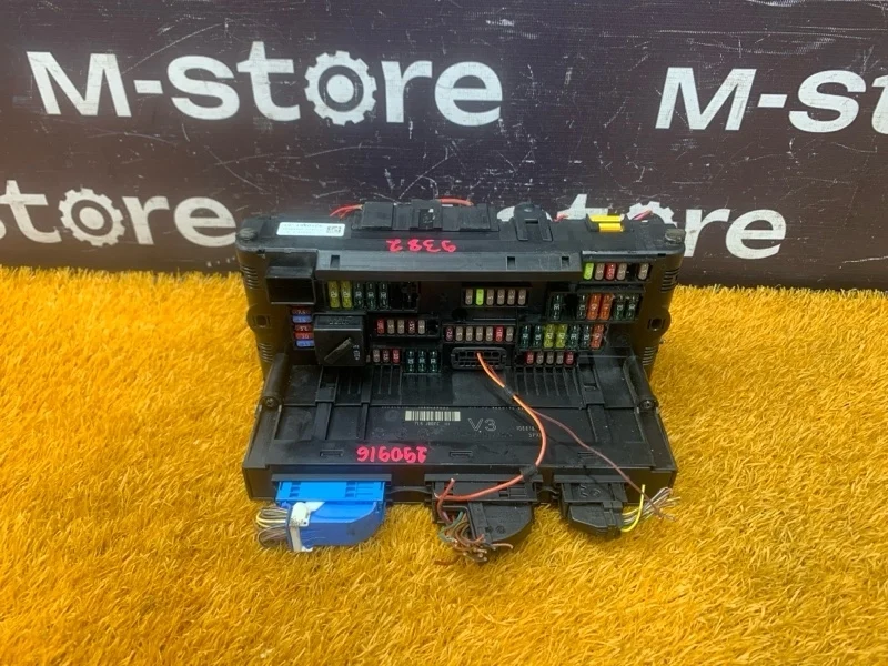 Блок предохранителей Bmw 5-Series 2010 9210861 F10 N55B30A