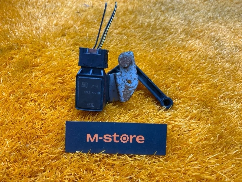 Датчик высоты дорожного просвета Bmw 5-Series 2004 1093697 E60 M54B25 (256S5), задний