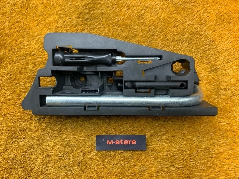 Ящик для инструментов Audi A6 2009 4F5012111A C6/4F CCEA