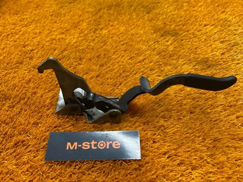 Замок капота Bmw 3-Series 2004 8213029 E46 M54B22 (226S1)