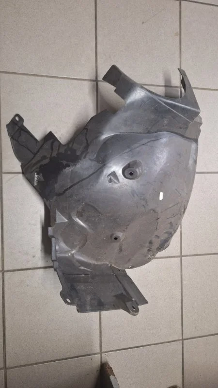 Подкрылок MERCEDES-BENZ C-KLASS A2038841222 W203, передний правый