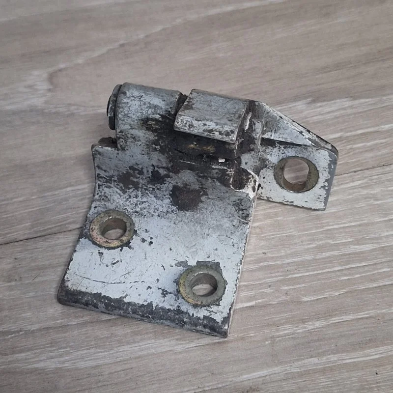 Петля двери CITROEN BERLINGO 2002-2012 9035L0 M59