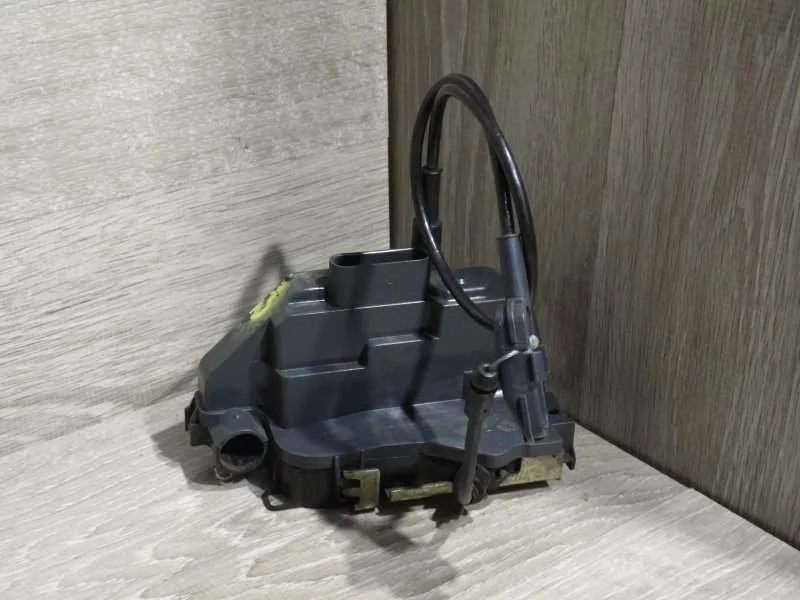 Замок боковой двери RENAULT MEGANE 2003-2010 8200027779 2, передний правый