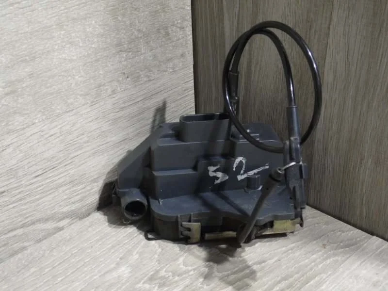 Замок боковой двери RENAULT SCENIC 2003-2010 8200119332 2, передний правый