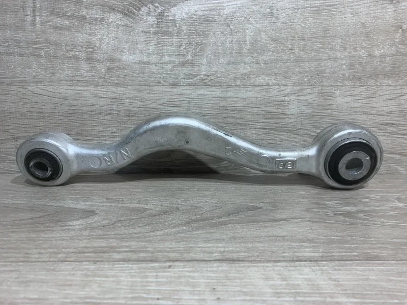 Рычаг подвески нижний LEXUS IS 2016 4879030130 ACE30 8AR-FTS, задний правый