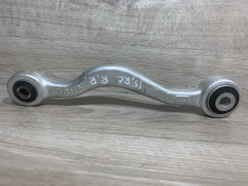 Рычаг подвески нижний LEXUS IS 2016 4879030130 ACE30 8AR-FTS, задний правый