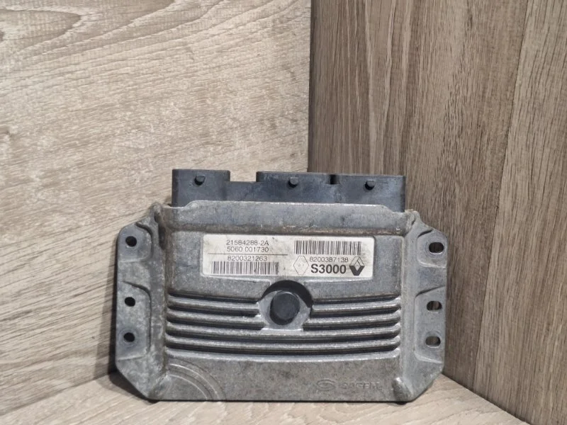 Блок управления двигателем RENAULT MEGANE 2002-2010 8200321263 2