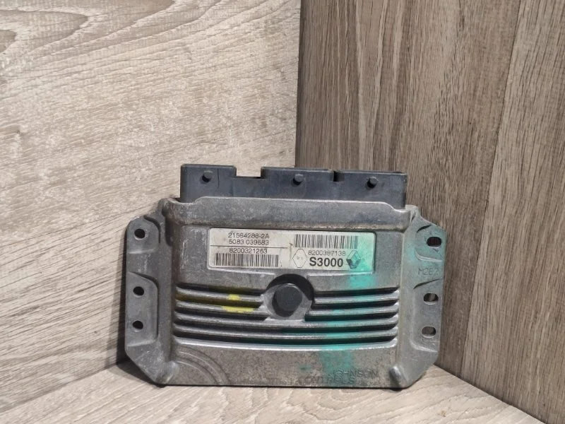 Блок управления двигателем RENAULT MEGANE 2002-2010 8200321263 2