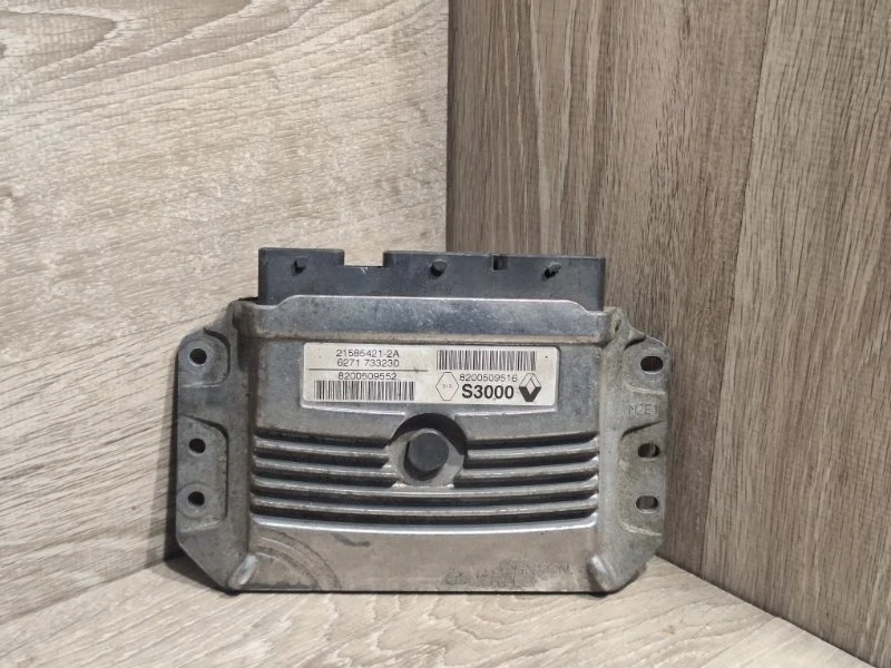 Блок управления двигателем RENAULT SCENIC 2002-2010 8200509552 2
