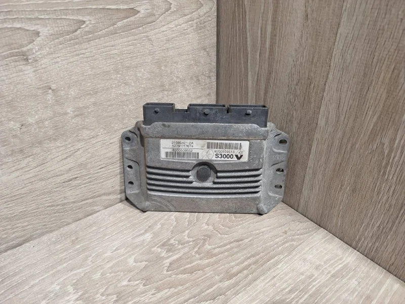 Блок управления двигателем RENAULT MEGANE 2002-2010 8200509552 2