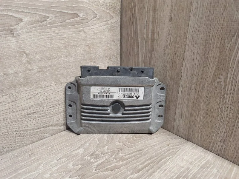 Блок управления двигателем RENAULT MEGANE 2002-2010 8200751638 2