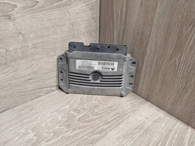 Блок управления двигателем RENAULT MEGANE 2002-2010 8200509552 2