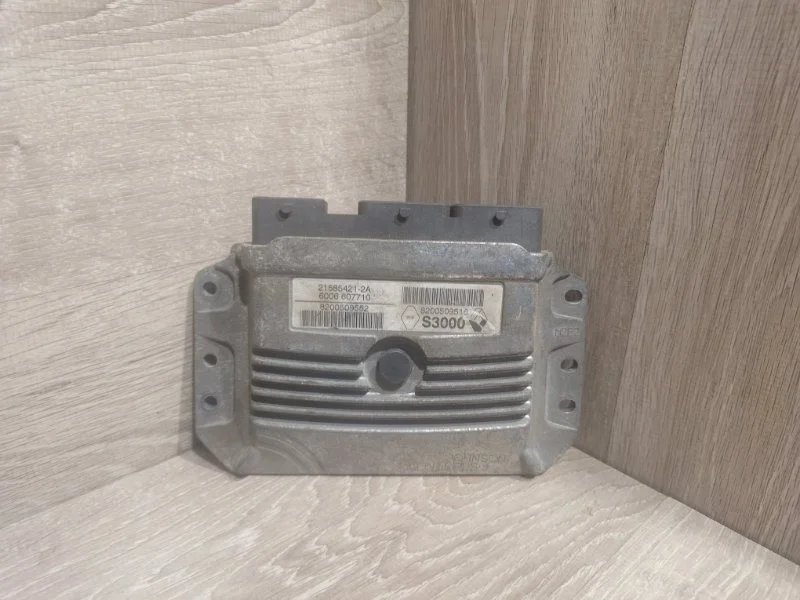 Блок управления двигателем RENAULT MEGANE 2002-2010 8200509552 2