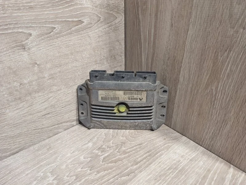 Блок управления двигателем RENAULT MEGANE 2002-2010 8200321263 2