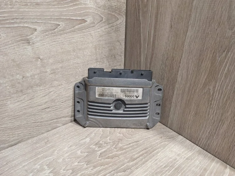 Блок управления двигателем RENAULT MEGANE 2002-2009 8200321263 2