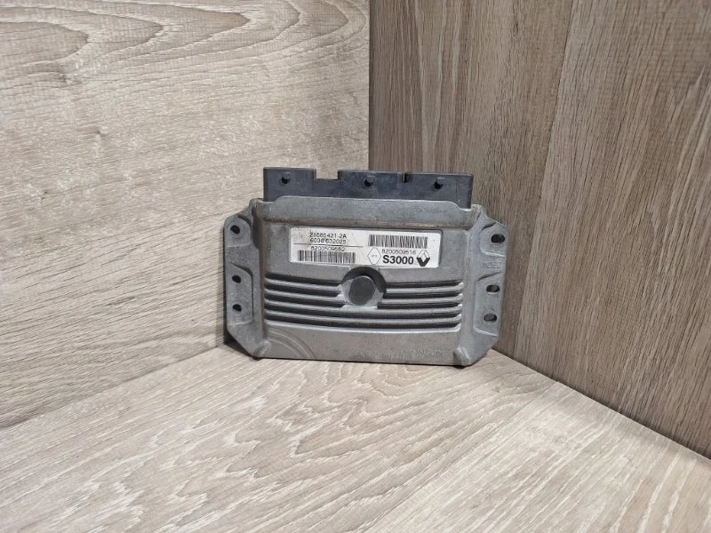 Блок управления двигателем RENAULT MEGANE 2002-2010 8200509552 2