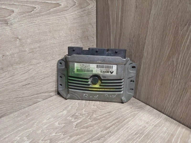 Блок управления двигателем RENAULT MEGANE 2002-2010 8200751638 2