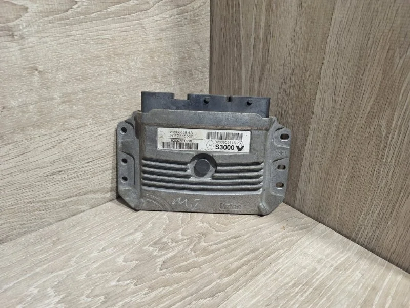 Блок управления двигателем RENAULT MEGANE 2002-2010 8200751638 2