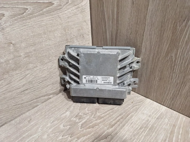 Блок управления двигателем RENAULT LOGAN 2004-2014 8200483732 1