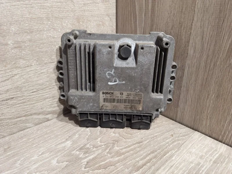 Блок управления двигателем RENAULT SCENIC 2002-2010 8200310863 2