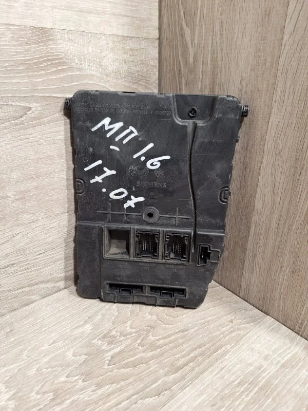 Блок комфорта RENAULT MEGANE 2002-2009 8200780007 2