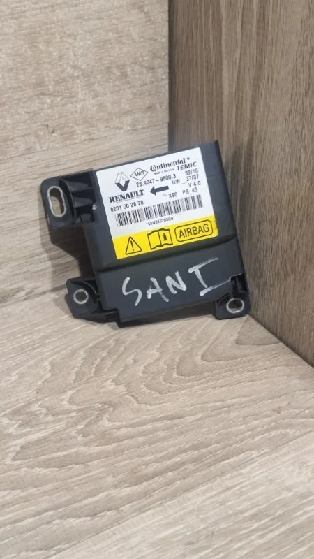 Блок управления SRS RENAULT SANDERO 2004-2014 8201002828 1
