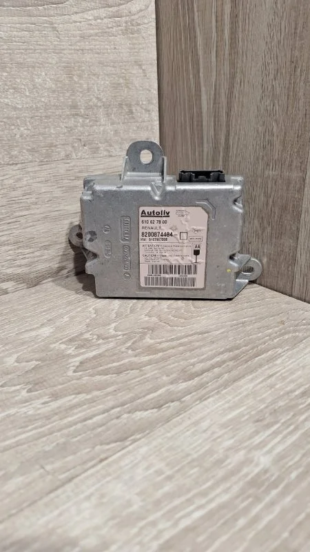 Блок управления SRS RENAULT MEGANE 2002-2009 8200874484 2