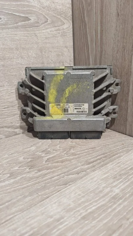 Блок управления двигателем RENAULT LOGAN 2004-2014 8200483732 1