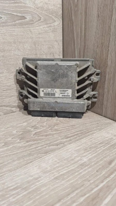 Блок управления двигателем RENAULT LOGAN 2004-2014 8200856659 1