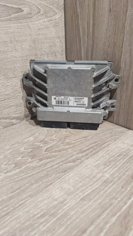 Блок управления двигателем RENAULT LOGAN 2004-2014 8200856659 1