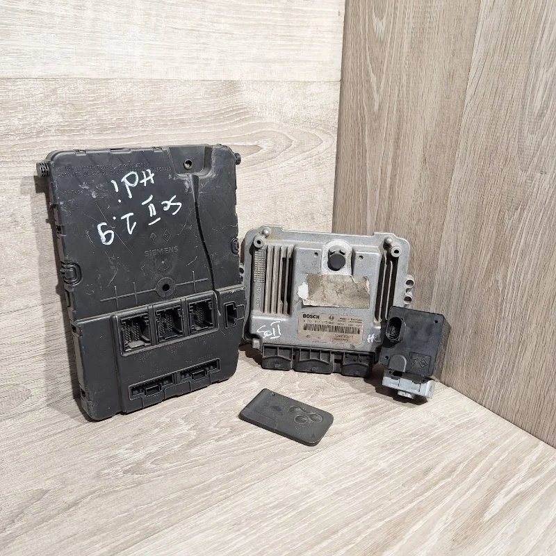 Комплект управления двигателем RENAULT MEGANE 2002-2009 8200305678 2