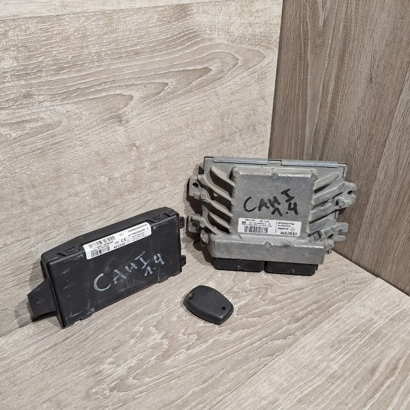 Комплект управления двигателем RENAULT LOGAN 2004-2014 8200483732 1