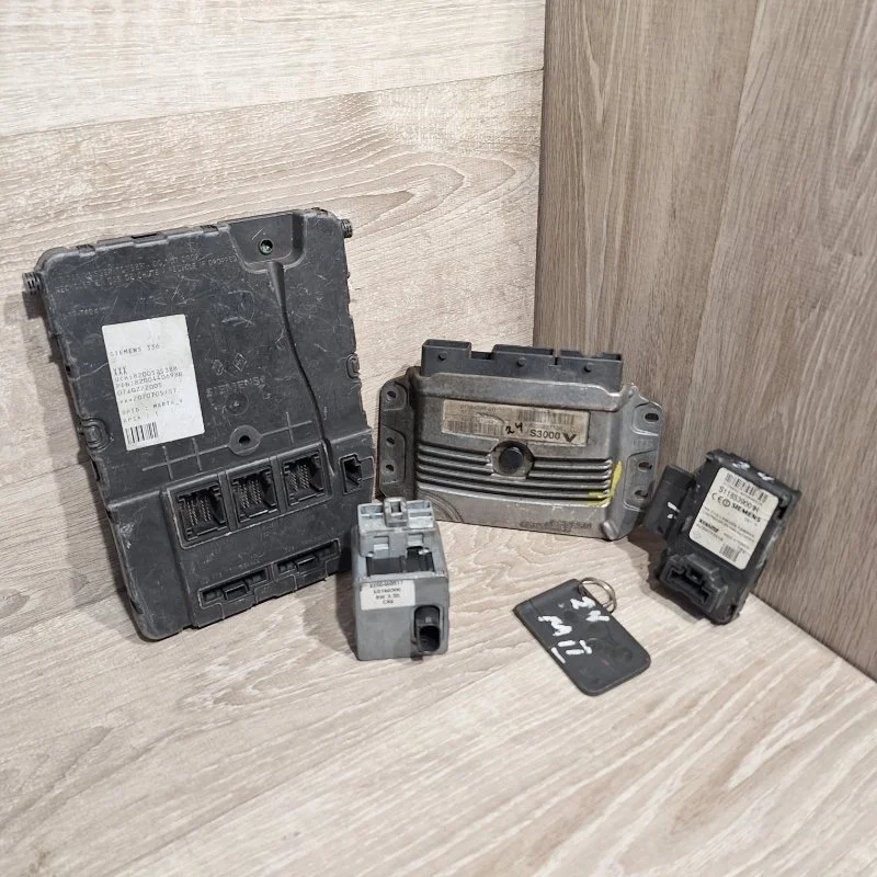 Комплект управления двигателем RENAULT MEGANE 2003-2010 8200387138 2