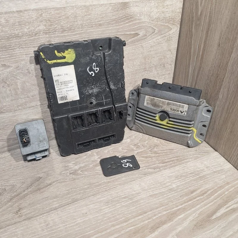 Комплект управления двигателем RENAULT MEGANE 2003-2010 8200298457 2